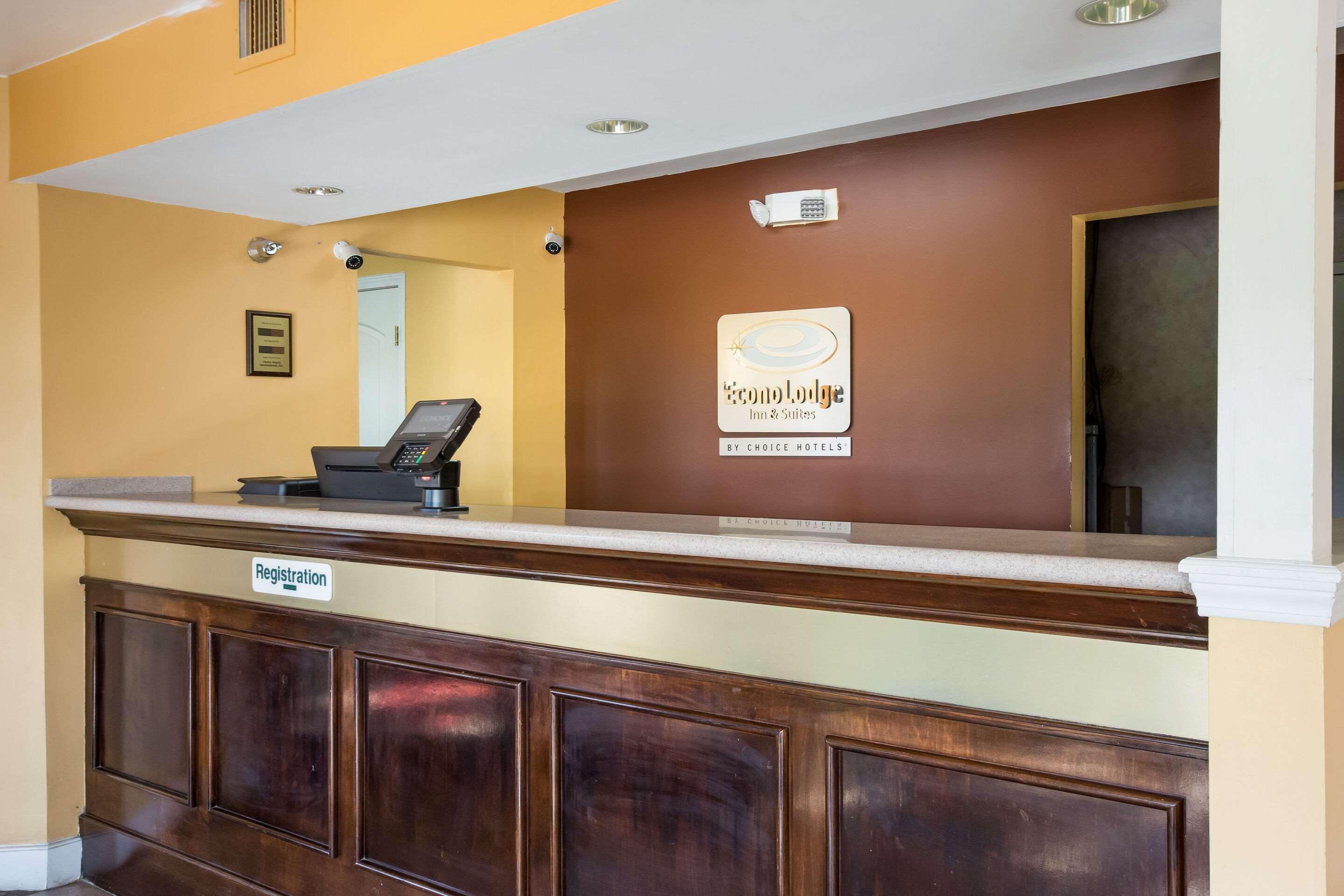 Econo Lodge Inn & Suites I-65 Brooks Exterior foto